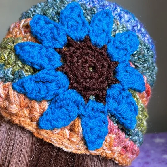 Crochet sunflower beanie soft double strings acrylic new comfortable medium - Picture 2 of 10